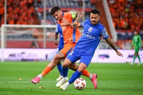 今晨欧超杯焦点战；上海申花刷新队史纪录；气氛紧张；身体对抗强度拉满的简单介绍-尊龙官网入口