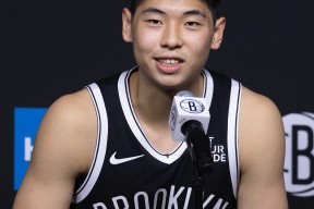 关于布鲁克林篮网训练开放日，关键时刻调整名单引欢呼，法国杯在即，资深球员宣示担当的信息-尊龙体育